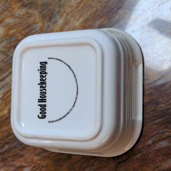 GOOD HOUSEKEEPING Small Dish or Bowl - Picture 3 of 3